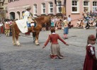 Lore bittet mit ihrer Kinderschar nach dem Einzug der Schweden um Gnade und wird erhört